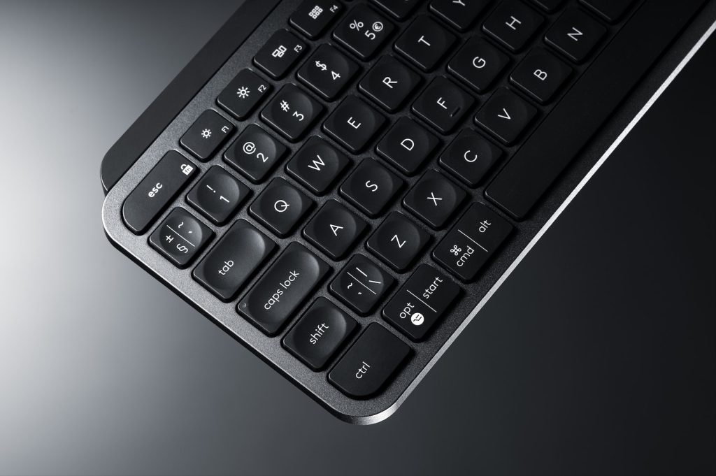 how to unlock logitech keyboard 